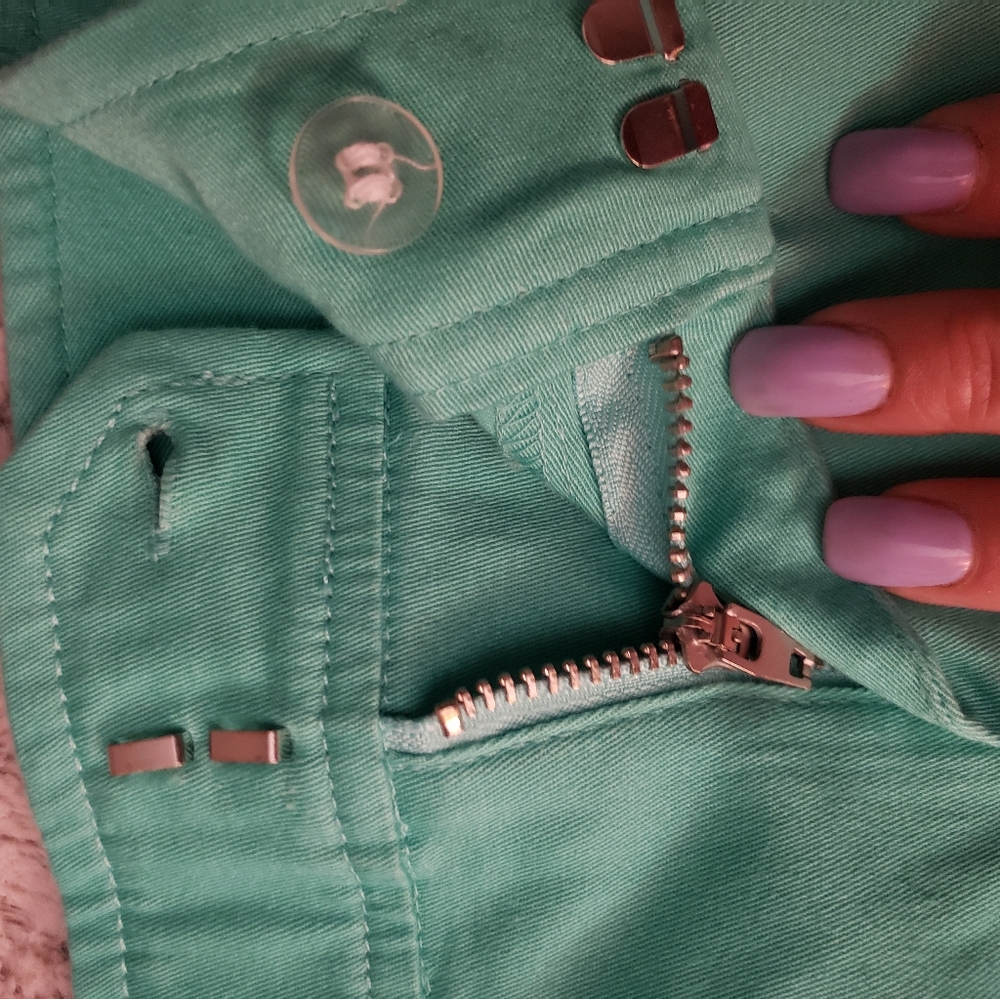 Shorts - Picture 5 of 5